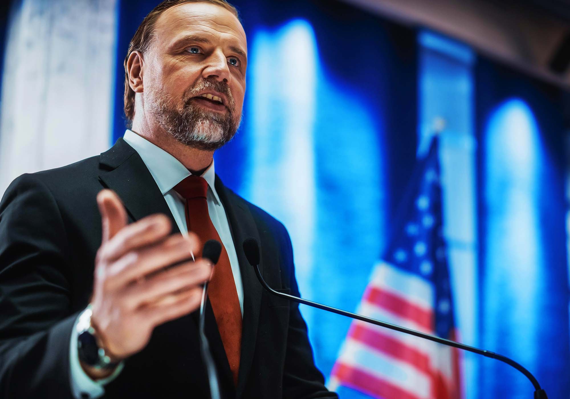 Mindful Living – Cultivating Presence in the Modern Era